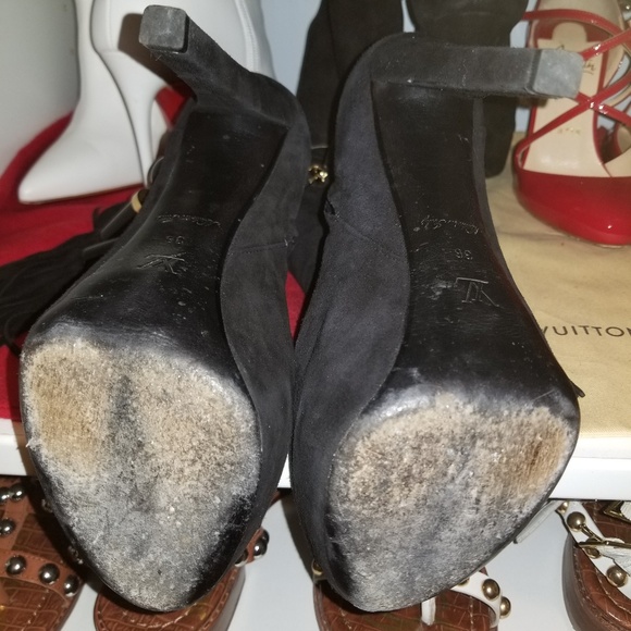 “SOLD” Louis vuitton Suede Booties - Picture 5 of 8